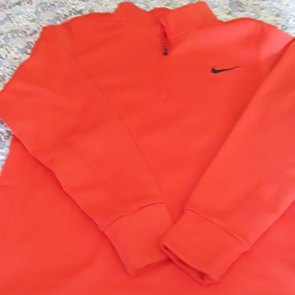 Sweat shirt